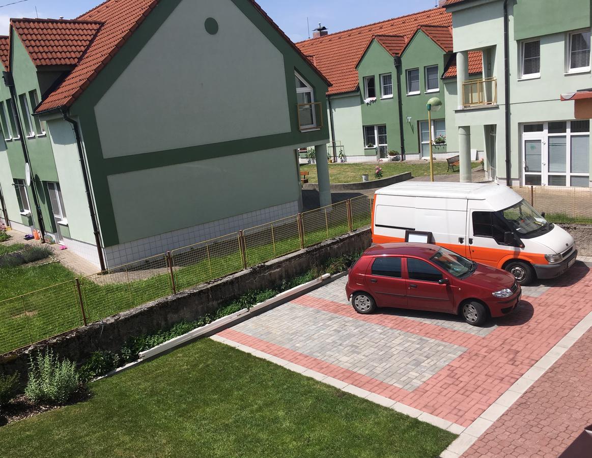 Apartmany Na Sadech Trebon Exterior photo